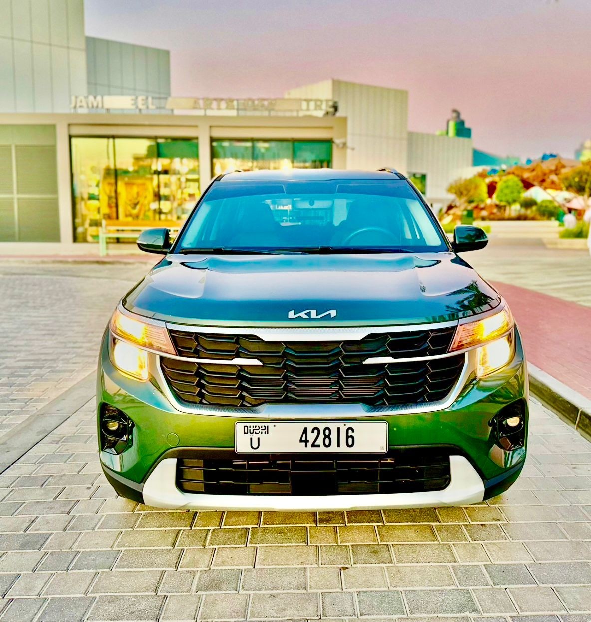 https://quickdrive.ae/uploads/2024/11/16/KIA KIA.jpg